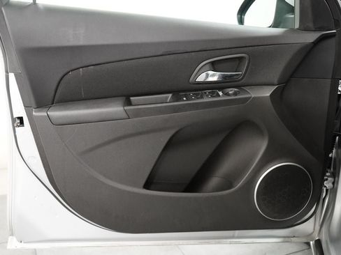 Used 2011 Chevrolet Cruze LTZ FWD image 22