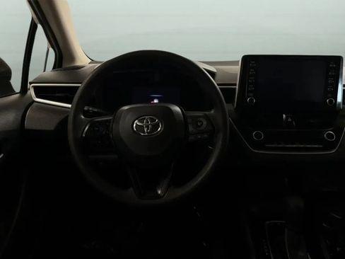 Used 2020 Toyota Corolla LE w/ Carpet Mat Package (TMS) FWD image 10