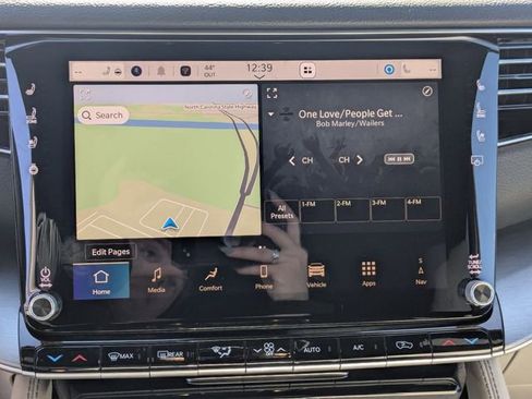 New 2026 Jeep Grand Wagoneer L 2WD image 18