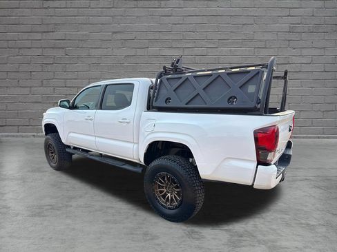 Used 2019 Toyota Tacoma SR w/ SR Convenience Package AWD/4WD image 4