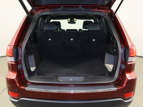 Used 2022 Jeep Grand Cherokee Limited image 18