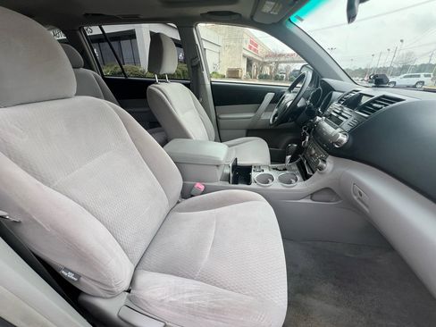 Used 2010 Toyota Highlander Limited image 45