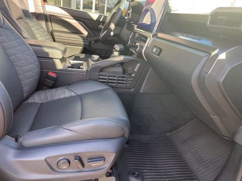 Used 2025 Toyota Tacoma TRD Off-Road image 27