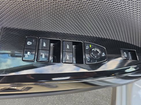 Used 2024 BMW 760i xDrive w/ Premium Package AWD/4WD image 27