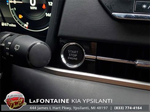 Used 2024 Mitsubishi Outlander SE Black Edition image 23