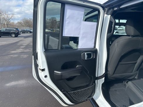 Certified 2020 Jeep Gladiator Sport w/ Quick Order Package 24S image 16