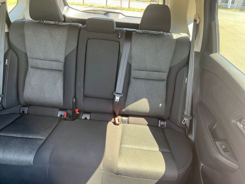 Used 2025 Nissan Rogue SV FWD image 39