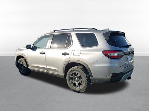 New 2025 Honda Pilot TrailSport image 5