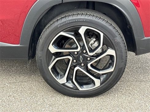 Certified 2024 Chevrolet Trax RS w/ Sunroof Package image 10