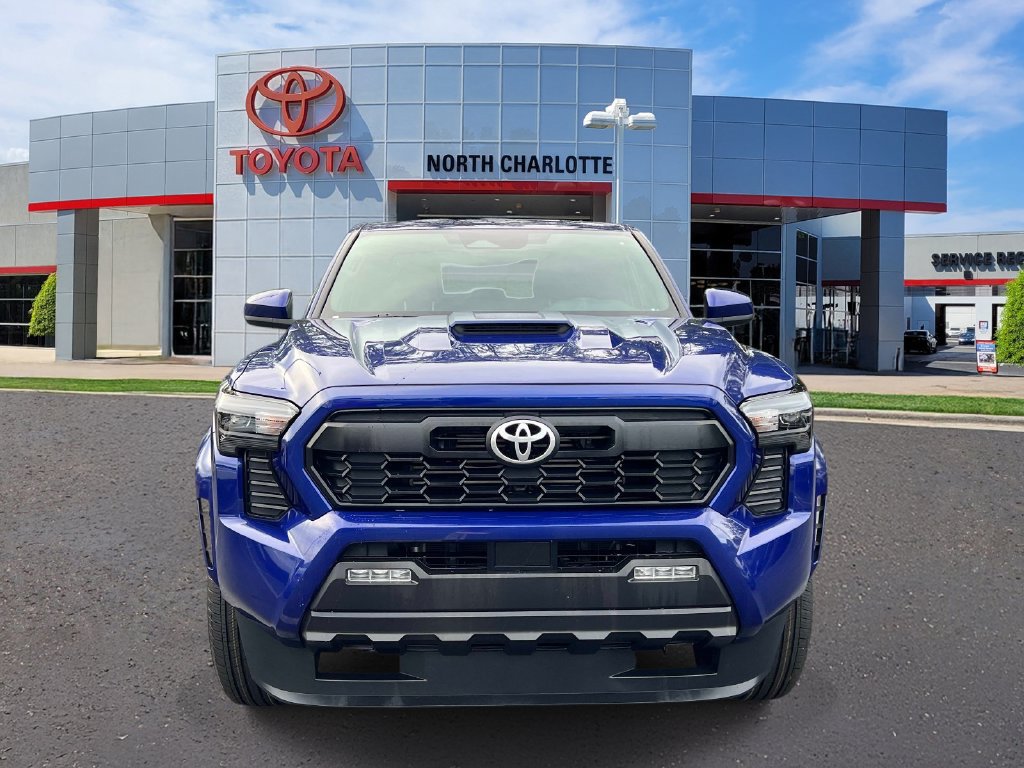 Used 2024 Toyota Tacoma TRD Sport RWD image 3