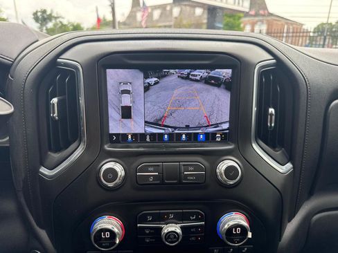 Used 2020 GMC Sierra 2500 AT4 w/ AT4 Premium Package image 17