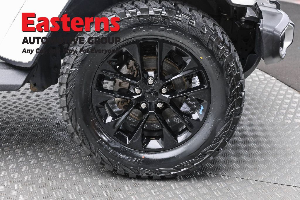 Used 2022 Jeep Wrangler Unlimited Sahara w/ Cold Weather Group AWD/4WD image 33