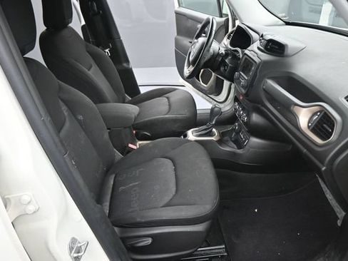 Used 2017 Jeep Renegade Latitude AWD/4WD image 14