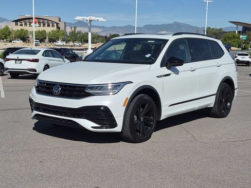 Used 2024 Volkswagen Tiguan SE R-Line AWD/4WD image 7