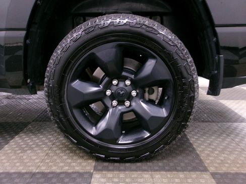 Used 2019 RAM 1500 Big Horn AWD/4WD image 15