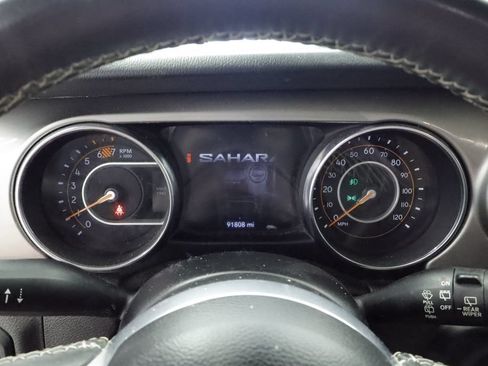 Certified 2019 Jeep Wrangler Unlimited Sahara AWD/4WD image 30