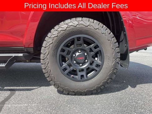 Used 2021 Toyota 4Runner Venture w/ Moonroof Package AWD/4WD image 9