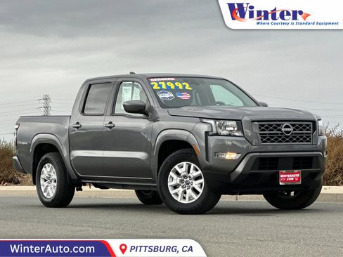 Used 2022 Nissan Frontier SV image 1