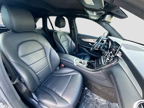 Used 2019 Mercedes-Benz GLC 300 GLC 300 image 33