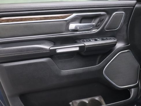 Used 2019 RAM 1500 Laramie AWD/4WD image 15