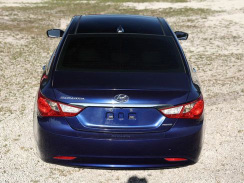 Used 2013 Hyundai Sonata Limited w/ Premium Pkg FWD image 9