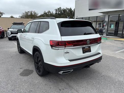 New 2026 Volkswagen Atlas SE FWD image 4