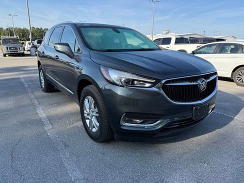 Used 2021 Buick Enclave Essence w/ Sound and Sites Package image 2