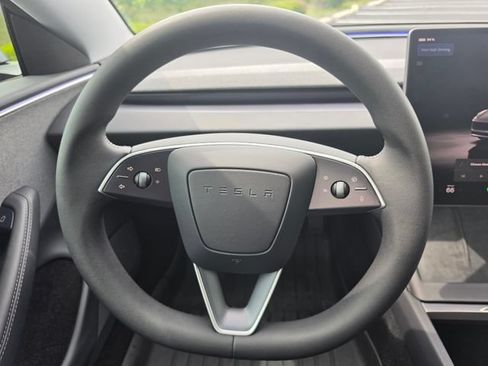 Used 2025 Tesla Model 3 Long Range RWD image 35