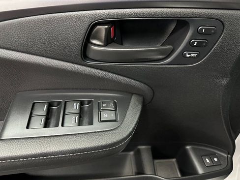 Used 2025 Honda Passport EX-L image 19