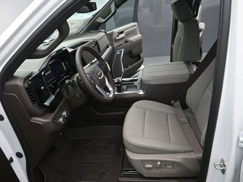 New 2026 GMC Sierra 1500 SLT w/ SLT Premium Plus Package image 10