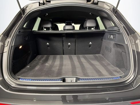Used 2024 Mercedes-Benz GLC 300 image 21