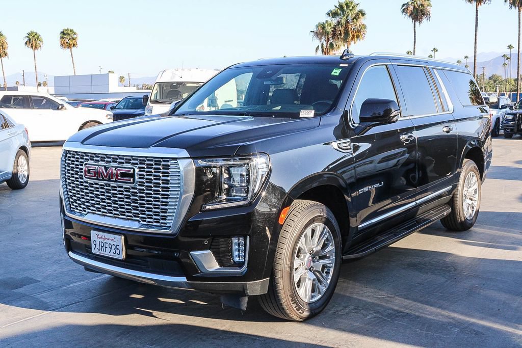 Used 2024 GMC Yukon XL Denali AWD/4WD image 4