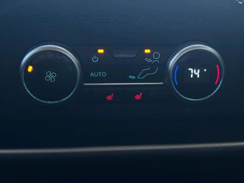 Used 2023 Ford Expedition Max Limited image 43