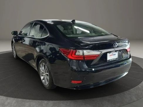 Used 2018 Lexus ES 300h image 3