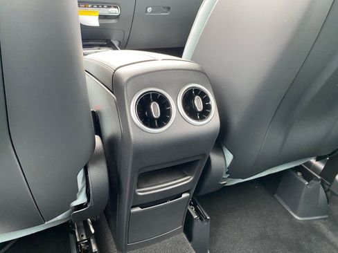 New 2026 Mercedes-Benz GLA 35 AMG 4MATIC image 37