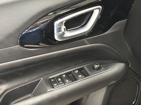 New 2026 Jeep Compass Latitude AWD/4WD image 21