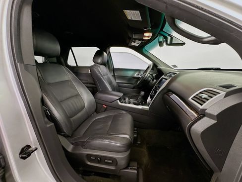 Used 2014 Ford Explorer Limited w/ Equipment Group 302A AWD/4WD image 29