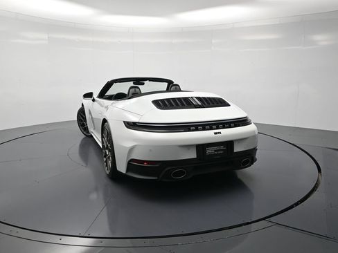Certified 2025 Porsche 911 Carrera RWD image 31