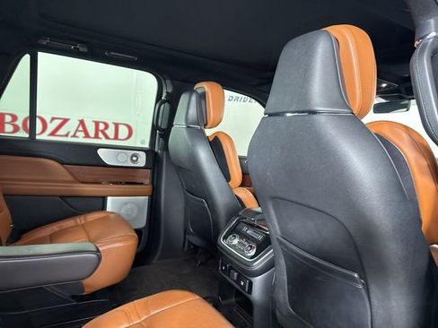 Used 2020 Lincoln Navigator L Reserve w/ Luxury Package image 19