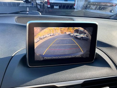 Used 2016 MAZDA MAZDA3 i Touring w/ Popular Equipment Package image 26