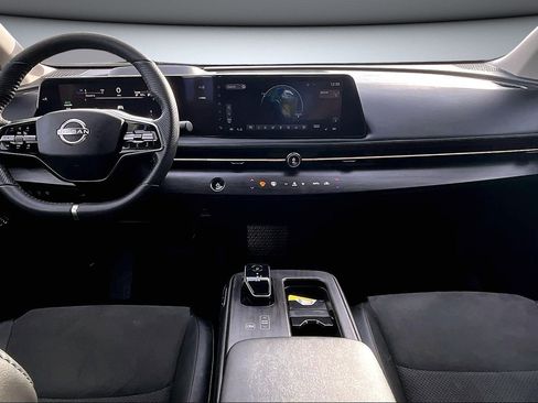 Used 2024 Nissan Ariya FWD image 7