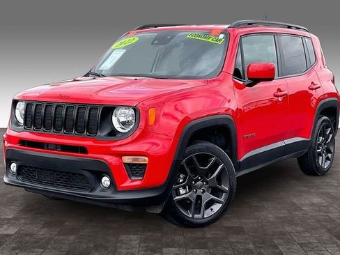 Used 2022 Jeep Renegade Latitude w/ Convenience Group AWD/4WD image 1
