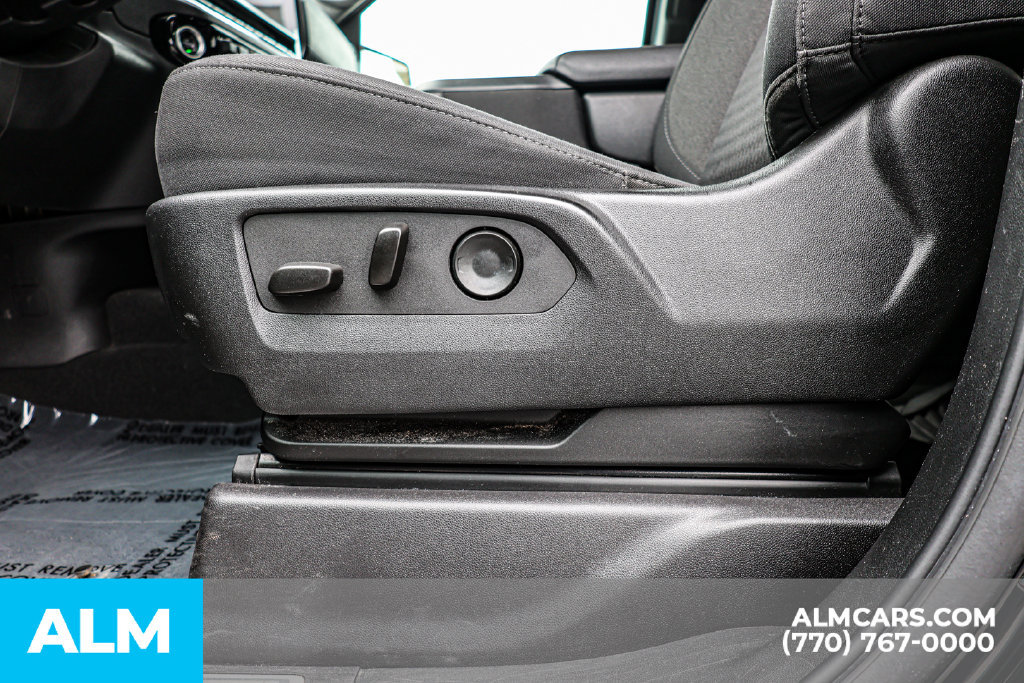 Used 2025 Chevrolet Silverado 1500 LT AWD/4WD image 22