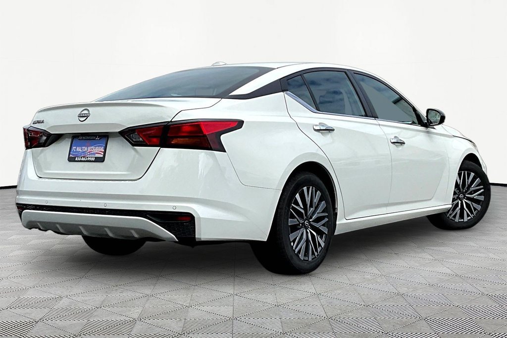 Used 2025 Nissan Altima 2.5 SV FWD image 7