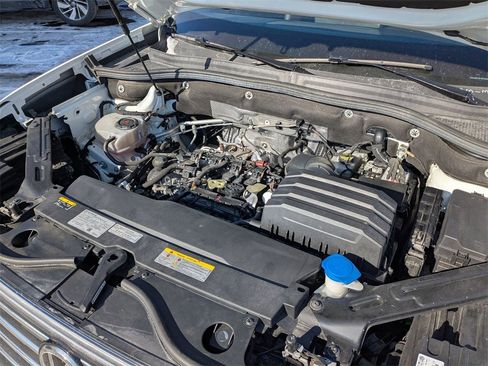 Used 2024 Volkswagen Atlas SE image 40