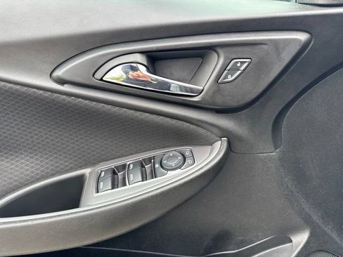 Used 2023 Chevrolet Malibu LT FWD image 11