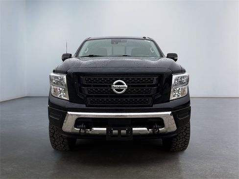 Used 2020 Nissan Titan SV w/ SV Convenience Package image 8