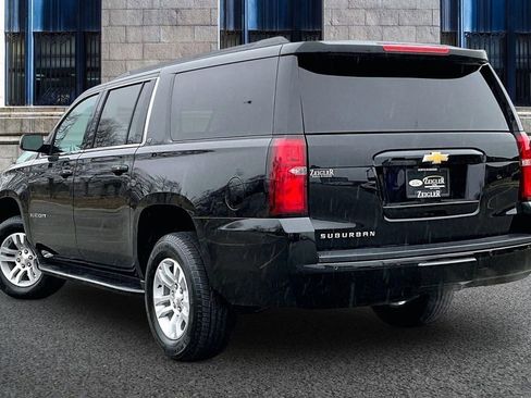 Used 2019 Chevrolet Suburban LT image 10
