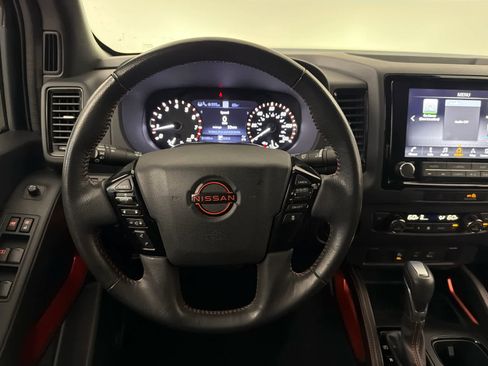 Used 2023 Nissan Frontier PRO-4X w/ Technology Package AWD/4WD image 17