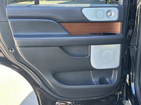 Used 2023 Lincoln Navigator Black Label image 20